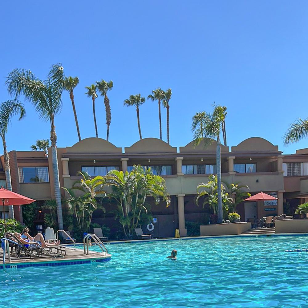 Hotel-swimming-pool-in-San-Deigo Hotel-swimming-pool-in-San-Deigo